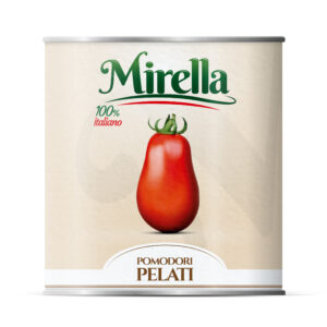 Peeled tomatoes from Puglia with sauce